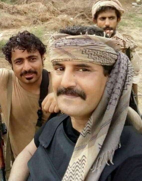 شبوة.. في اتصال هاتفي الوكيل الكربي يعزي الشيخ علي المصعبي وقائد محور عتق في وفاة ولدهم صالح المصعبي.