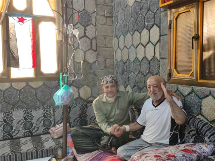 نائب رئيس انتقالي أبين يطمئن على صحة المناضل الشيخ عبدالرب النقيب