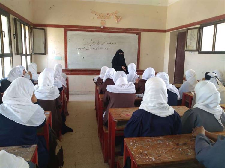 للحد من مخاطر المخدرات.. جمعية الابحاث تنظم محاضرة توعوية لطالبات مجمع أروى بخنفر