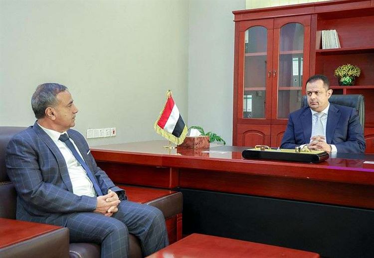 رئيس الوزراء يناقش سير العملية التعليمية والأكاديمية في جامعة عدن