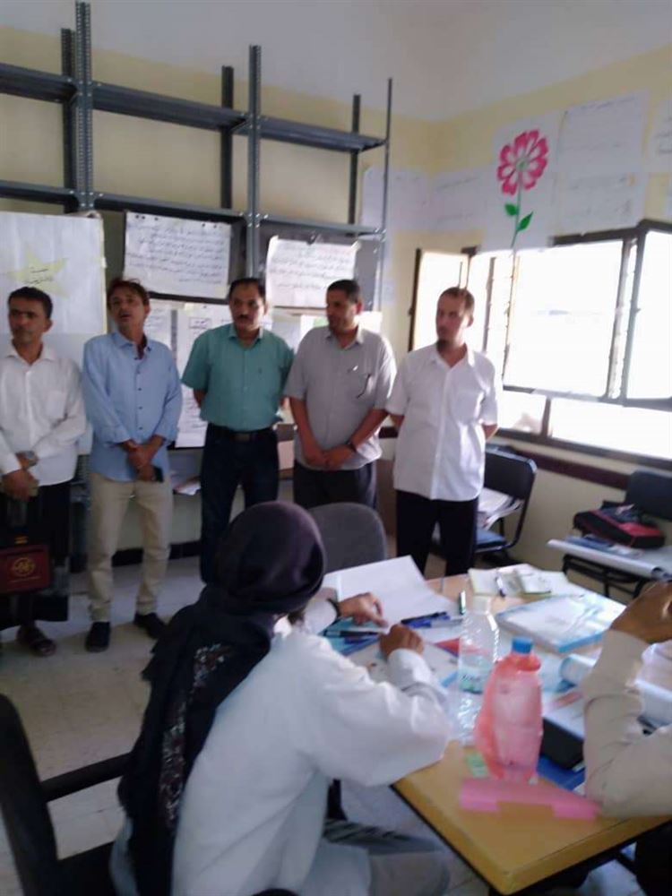 فريق الاشراف لبرنامج "النهج" بلحج يتفقد المحاور التدريبية بالمديريات و يُلمح عن انطلاق دورة نهج الحسابية