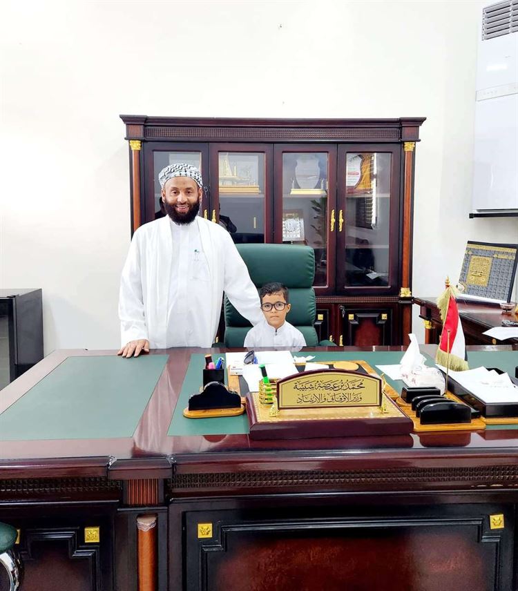 وزير الأوقاف يستقبل الطفل الحافظ والفائز في مسابقة الكويت الدولية للقرآن الكريم أيمن اليوسفي