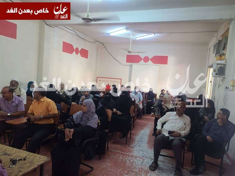 لقاء موسع بعدن يعلن رفضه لفرض رسوم باهظة على المؤسسات الصحية في المدينة