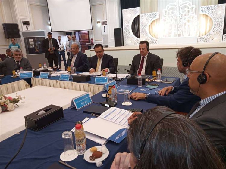 رئيس الوزراء يفتتح في عدن حوار المائدة المستديرة مع الأمم المتحدة بشأن أولويات التنمية وإنجازاتها