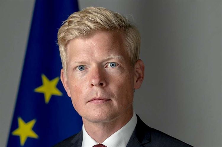 المبعوث الاممي يكشف تفاصيل لقاءات أخيرة جمعته بمحمد عبدالسلام في مسقط