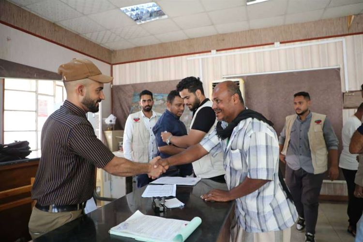 جمعية التكافل الانساني تدشن توقيع عقود 82 أسرة مستفيدة بمديرية صيرة