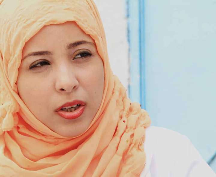 نقابة الصحفيين اليمنيين بمحافظة عدن تعلن تضامنها مع الإعلامية بقناة عدن الفضائية "منى المجيدي"