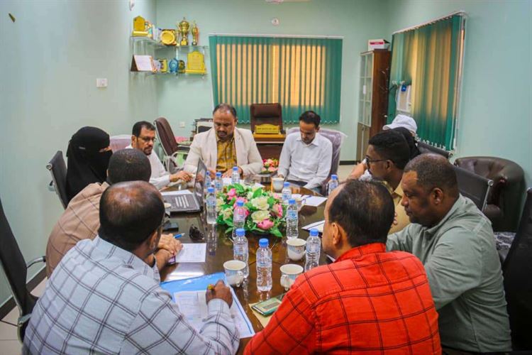 مكتب الصحة  بحضرموت  يعقد اجتماع لمناقشة الوضع الوبائي لمرض الكوليرا بالمحافظة
