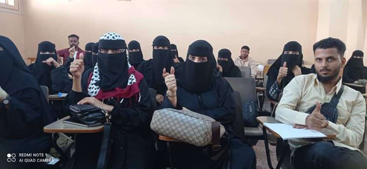 جمعية تاهيل الصم تنفذ دورتها  التدريبية للغة الاشارة  لطلاب كلية الاداب قسم (خدمة اجتماعية )