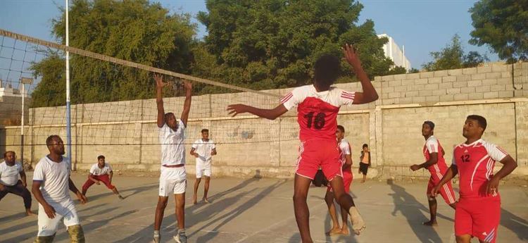 خنفر يهزم حسان ودياً في كرة الطائرة بأبين