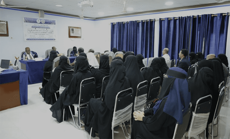 جامعة حضرموت تمنح الباحثة مروى اليزيدي درجة الماجستير بامتياز