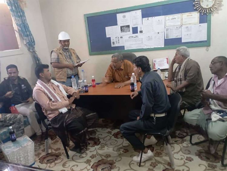 بحضور الوكيل جرفوش وبدعم منظمة (الفاو) .. توقيع عقد تنفيذ مشروع إعادة تاهيل مجمع جمعية شقرة التعاونية السمكية