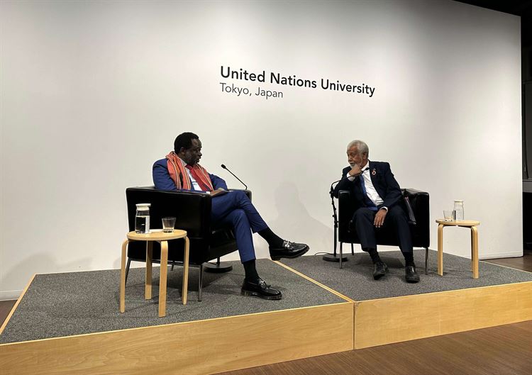 السفير عادل السنيني يشارك فى ندوة التفاوض السلمي بموجب القانون الدولي