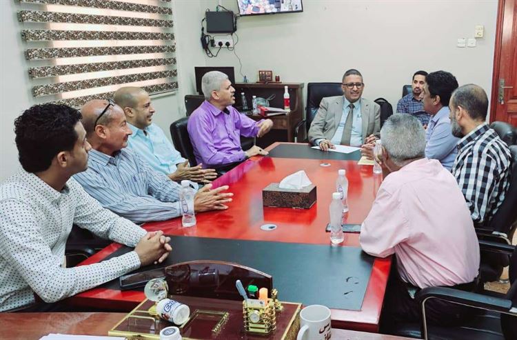 الدكتور السقاف يلتقي مع وكيل وزارة الشؤون القانونية لبحث سبل التعاون المشترك وتتنسبق آلية طباعة الجريدة الرسمية والتشريعات القانونية.