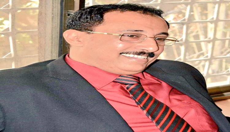 الحوثيون يعتقلون مسؤول محلي سابق في تعز