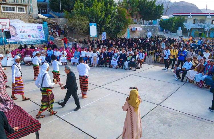 تعز تحتفي بالفنان كرامة مرسل بمهرجان عيدي تحت شعار " حبي لها" ولمدة يومين