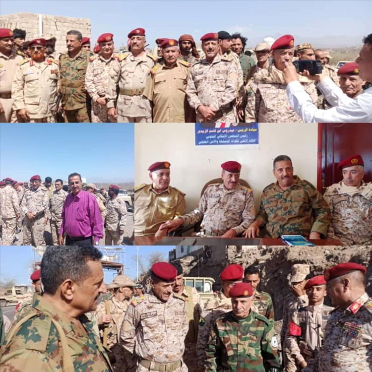 نائب رئيس هيئة الأركان ولجنة وزارة الدفاع يزورون المقاتلين المرابطين في جبهات القتال بمحور الضالع ويشيدون بمعنوياتهم وبطولاتهم