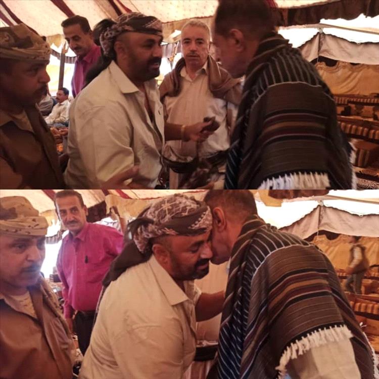 نائب رئيس هيئة الاركان العامة وقيادات عسكرية رفيعة يقدمون واجب العزاء لاسرة فقيد الوطن القائد عبدالفتاح البتول بمحافظة الضالع