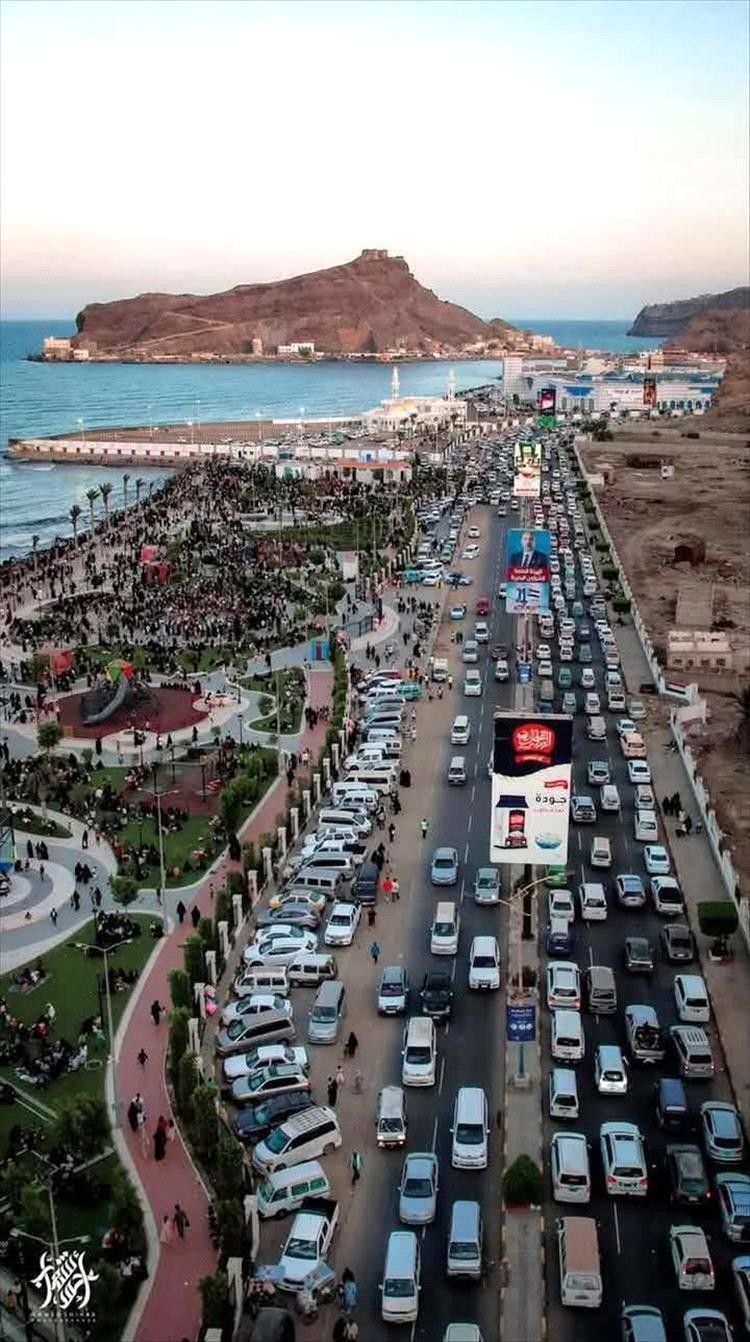 عدن تشهد أكبر تدفق للزوار في عيد الفطر منذ 2014