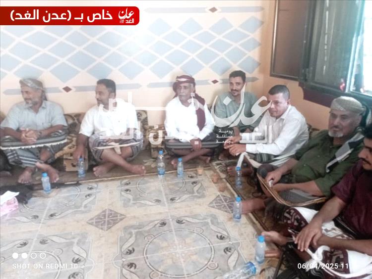 رئيس انتقالي أبين وأعضاء الجمعية الوطنية يقدمون واجب العزاء الى آل الوحيش وآل النجار في أحور