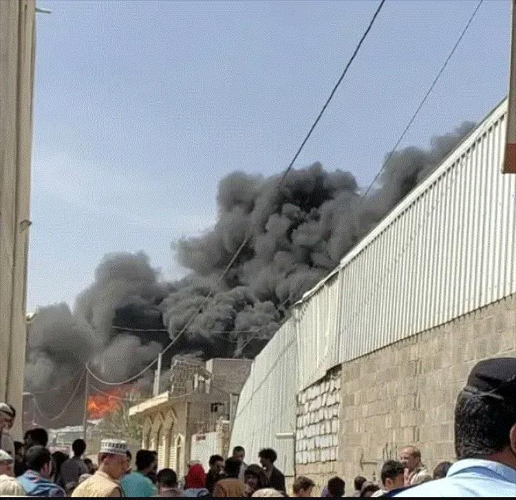 حريق هائل في صنعاء(فيديو)