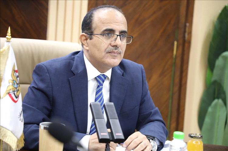 وزير الصحة يدعو إلى حشد الجهود والموارد اللازمة لتعزيز صحة الأم والوليد