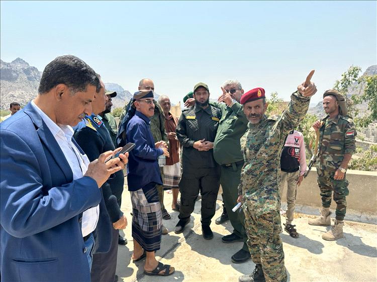 العميد الشوحطي يجري جولة ميدانية تؤكد جاهزية وانضباط رجال الأمن في لحج