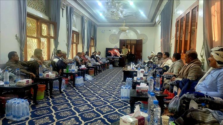 المحافظ بن الوزير يتوصل إلى اتفاق صلح لمدة ستة أشهر بين قبيلتي بلبحيث والسادة آل حيدر في مديرية جردان