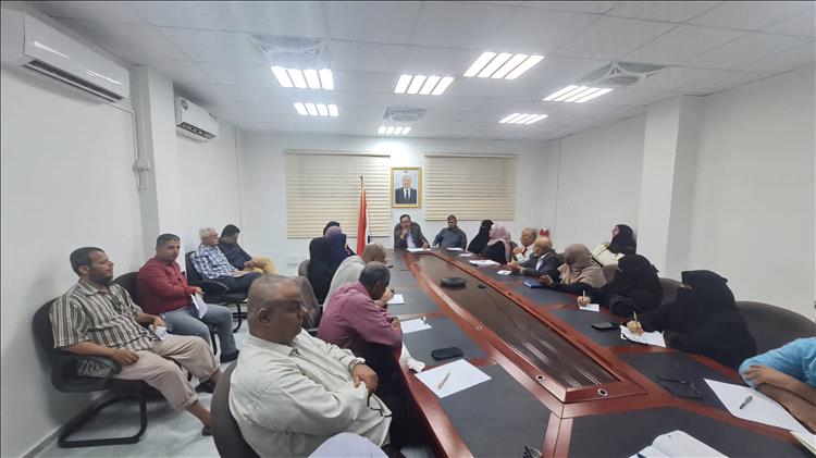 اجتماع برئاسة وكيل وزارة الصناعة يناقش مستوى أداء العمل للربع الأول والانضباط الوظيفي