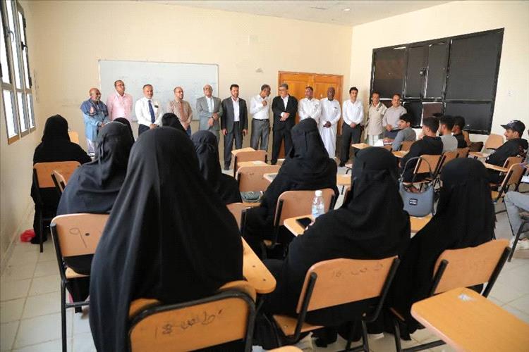 نواب رئيس جامعة المهرة يتفقدون سير العملية التعليمية والانضباط الوظيفي بالكليات والمراكز بعد إجازة العيد