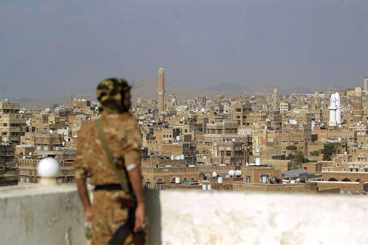 صحافي: صنعاء ستتخلص من الحزن والبؤس قريبًا