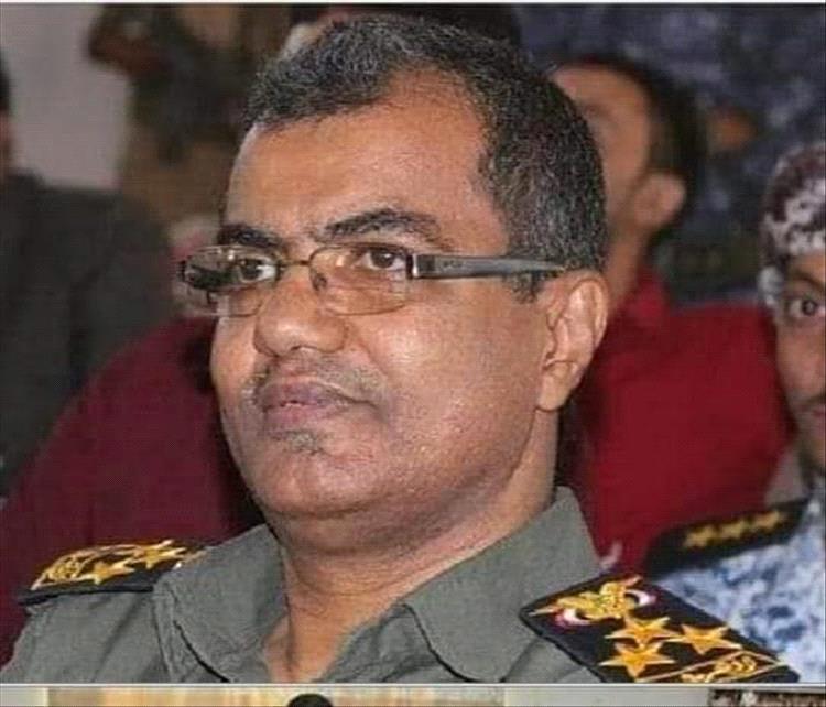 عاجل.. مسلحون يعتدون على مدير شرطة السير بعدن