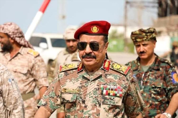 اللواء بن بريك يؤكد رغبته في المشاركة بذكرى تحرير المكلا ويشيد بأهمية التكاتف الوطني