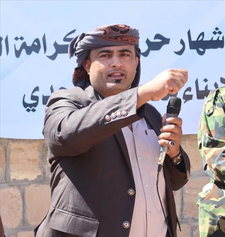 رئيس حراك الكرامة السلمي لأبناء مناطق الواحدي يعزي الشيخ مقبل لكرش في وفاة أخيه