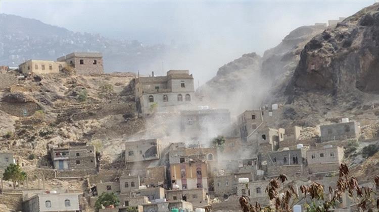 قصف حوثي يستهدف مواقع للجيش بتعز
