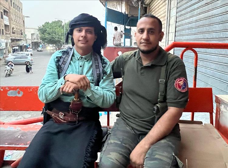 السروري يعزي العقيد الجندبي وإخوانه بوفاة والدتهم