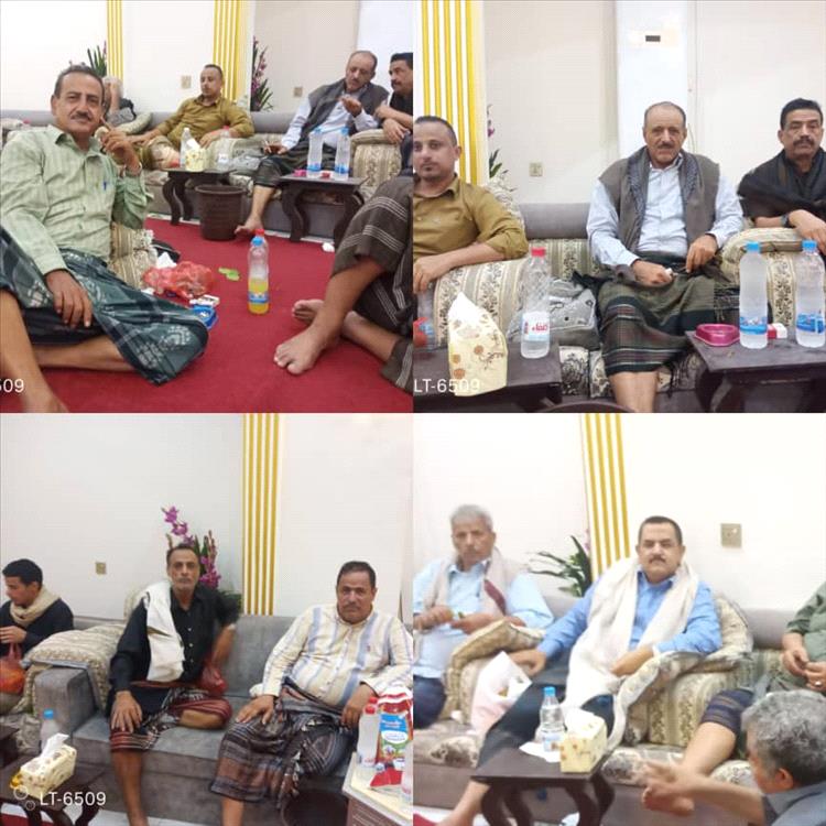 وزير الدفاع ومحافظ لحج يتقدمون جموع المعزيين للعميد الركن سند الرهوة بوفاة شقيقته