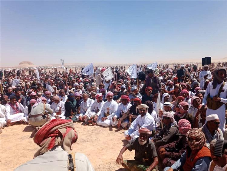 صور أولية: توافد الآلاف إلى هضبة حضرموت للمشاركة في اللقاء الحاشد الذي دعا له حلف قبائل حضرموت