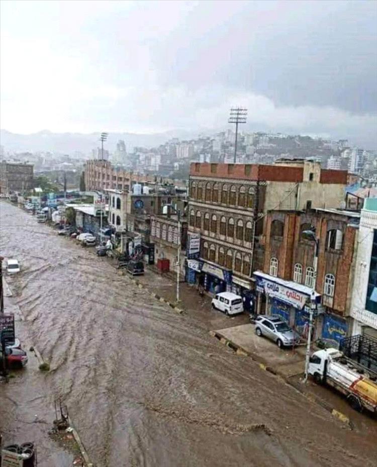 هطول أمطار غزيرة في إب وتعز