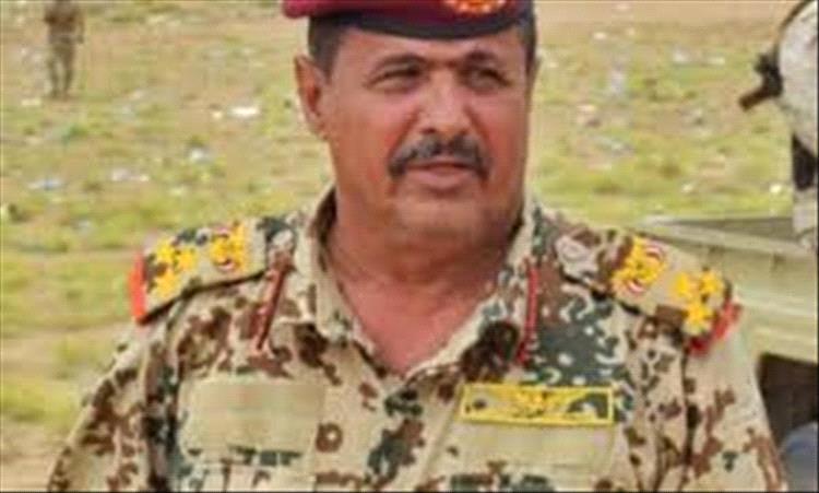 قائد محور ابين العملياتي يشكر كل من  قدم التعازي له بوفاة شقيقته