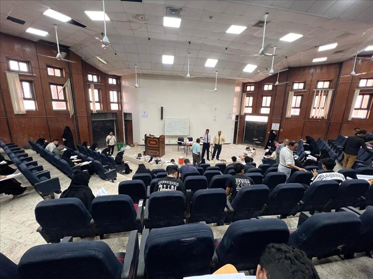 كلية الحقوق بجامعة عدن تدشن امتحانات الدور الثاني  للفصل الاول  من العام الدراسي 2024-2025