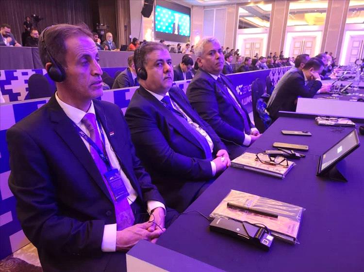 العيسي يلتقي رئيس الاتحاد الآسيوي في كوالالمبور ويبحثان سُبل دعم كرة القدم اليمنية