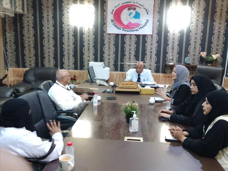 مدير عام مستشفى الصداقة بعدن يشيد بجهود صندوق الأمم المتحدة للسكان