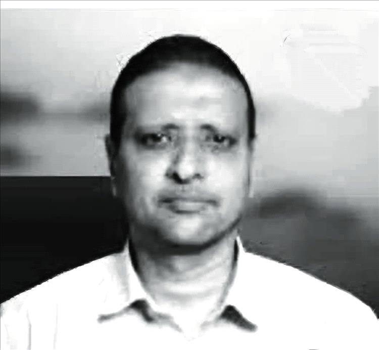 وزير النقل يعزي بوفاة المهندس أمجد مانا نائب مدير كهرباء عدن