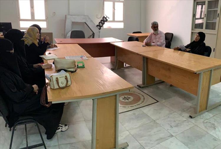 مدير مركز التطوير الأكاديمي بجامعة عدن تشارك في اجتماع مجلس قسم الكيمياء الصيدلانية