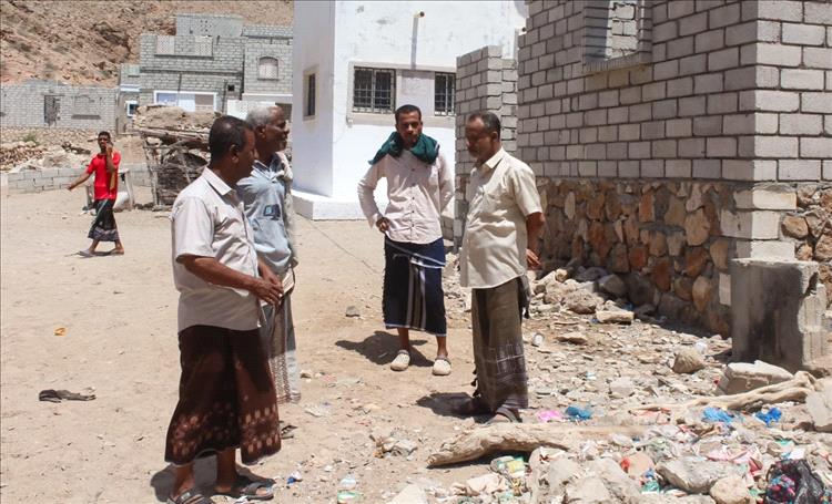 مدير عام بروم ميفع يتفقد خطوط الصرف الصحي بمدينة بروم ويوجه بإعادة تأهيلها