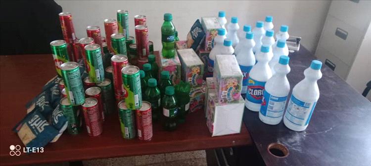 في أول نزول له.. مكتب أشغال زنجبار يقوم بضبط عدد من المخالفات الصحية في بعض من البقالات بسوق المدنية