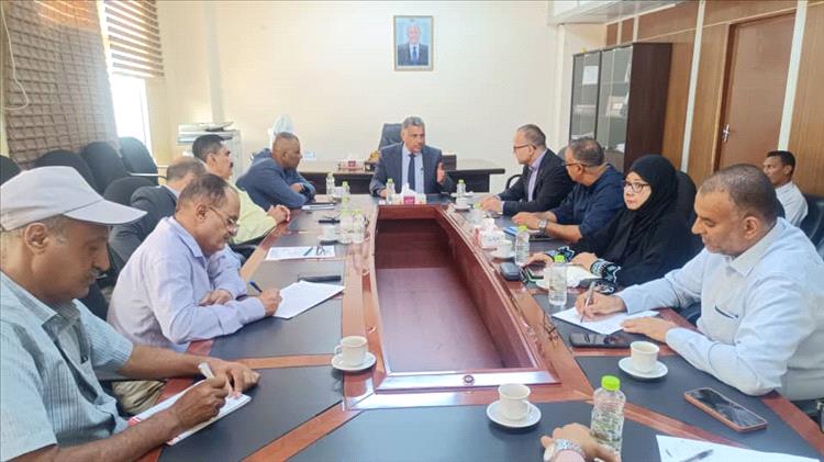 نائب محافظ عدن يترأس لقاءً لمناقشة المشاريع المشتركة مع المفوضية السامية لشؤون اللاجئين
