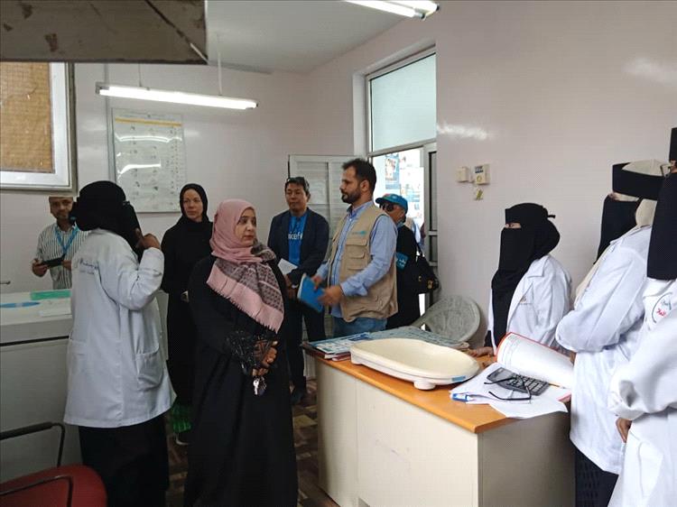 الخامري تستقبل وفد منظمة الأمم المتحدة للطفولة لتقييم عيادة التغذية في مجمع المعلا الصحي