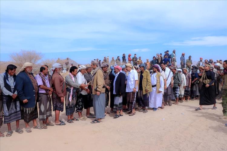 رئيس تنفيذية انتقالي شبوة يقدم واجب العزاء لأسرة الفقيد المناضل الشيخ عوض حسين بن عشيم